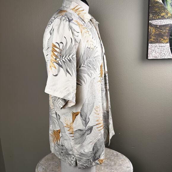 Tommy Bahama Men M Silk shirt button Short sleeve Jacquard Tropical Print - Picture 6 of 15
